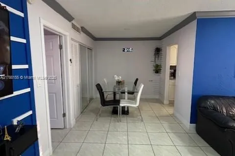 3903 SW 78th Ct # 207, Miami FL 33155