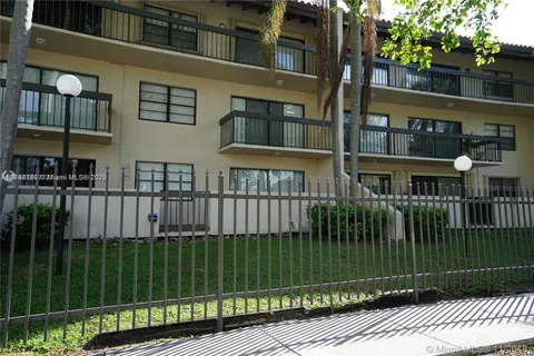 5201 Orduna Dr # 12, Coral Gables FL 33146