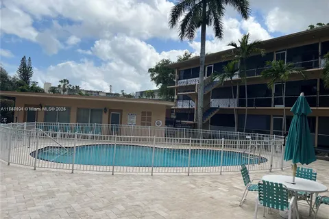 1500 NE 127th St # 114, North Miami FL 33161