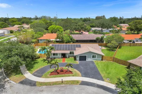 5530 SW 113th Ave, Cooper City FL 33330