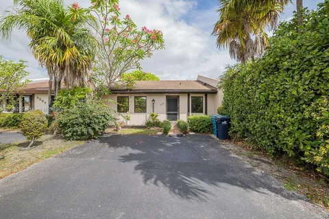 5229 SW 139th Ct, Miami FL 33175