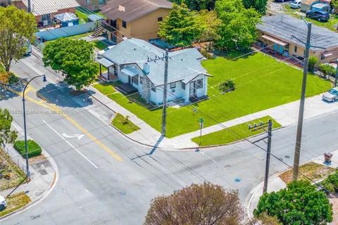 1234 E 1st Ave, Hialeah FL 33010