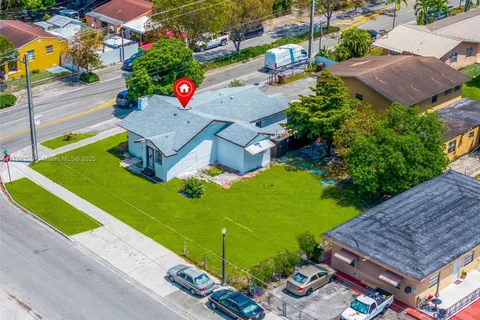 1234 E 1st Ave, Hialeah FL 33010