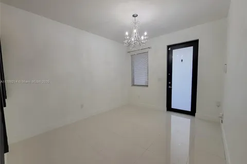 492 SW 91 PL, Miami FL 33174
