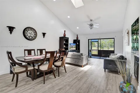 236 Par Dr, Royal Palm Beach FL 33411