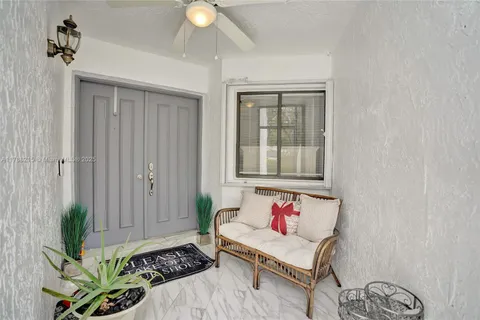 236 Par Dr, Royal Palm Beach FL 33411