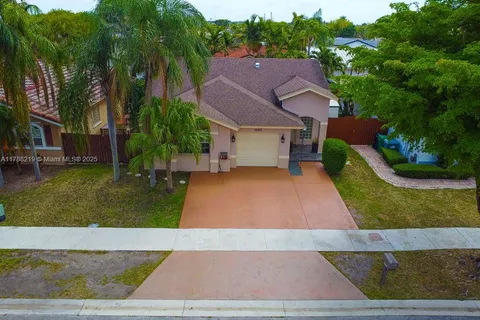 16917 SW 146th Ct, Miami FL 33177