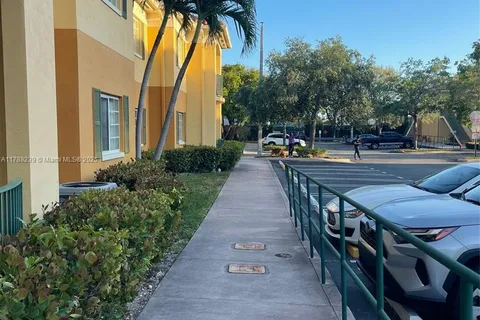 7270 NW 114th Ave # 9, Doral FL 33178