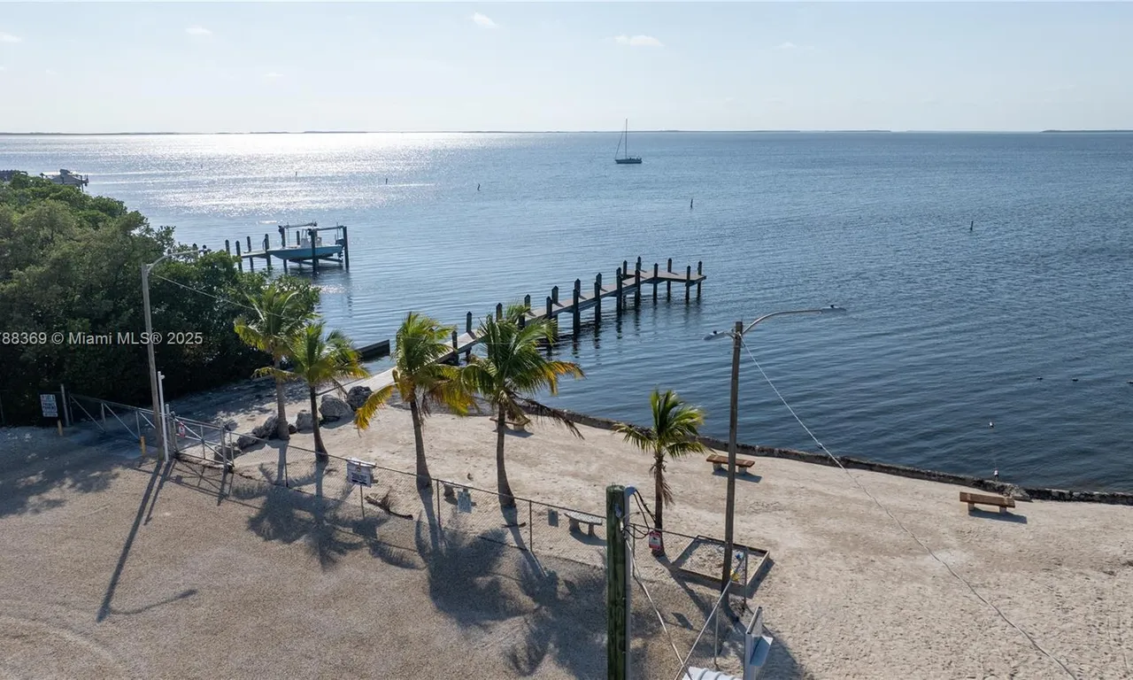 40 Orange Dr, Key Largo FL 33037