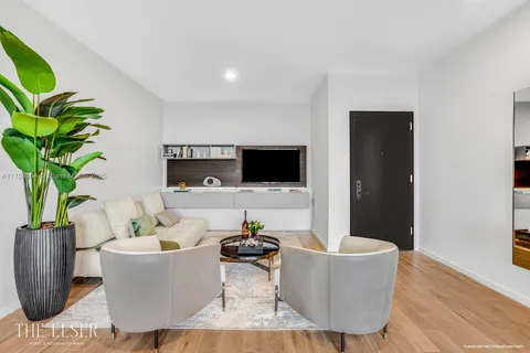 398 NE 5th St # 2101, Miami FL 33132
