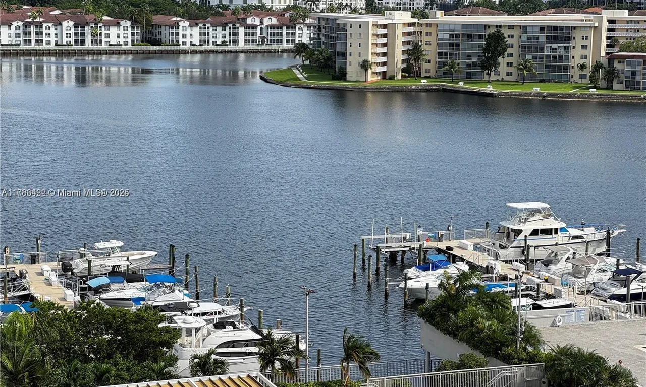 18051 Biscayne Blvd # 803, Aventura FL 33160