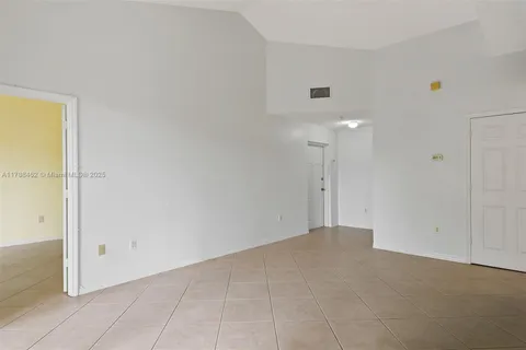 7085 Nova Dr # 330, Davie FL 33317