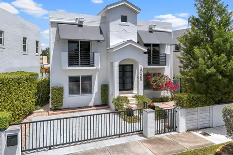 3025 SW 13th St, Miami FL 33145