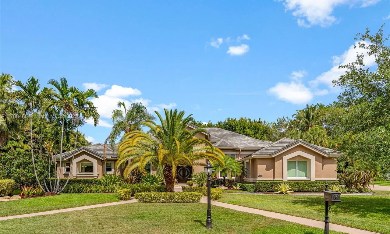 10605 Indian Trl, Cooper City FL 33328