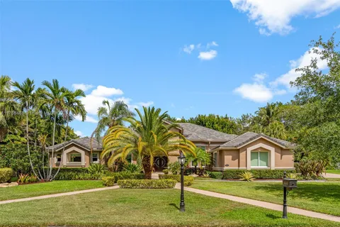 10605 Indian Trl, Cooper City FL 33328