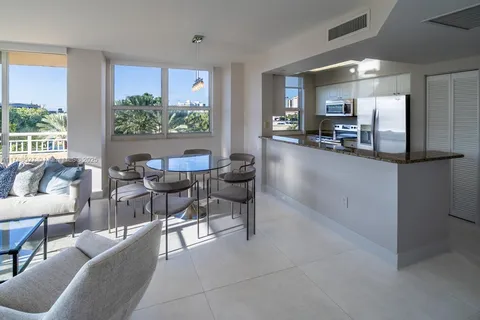 19501 W Country Club Dr # 409, Aventura FL 33180