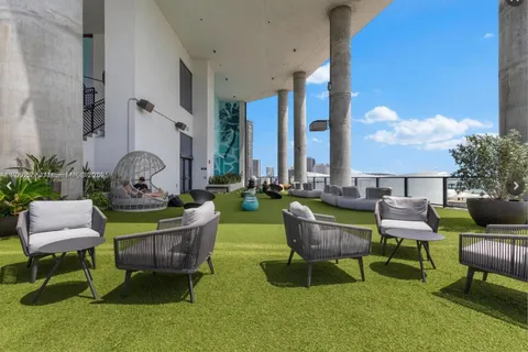 398 NE 5th St # 2805, Miami FL 33132