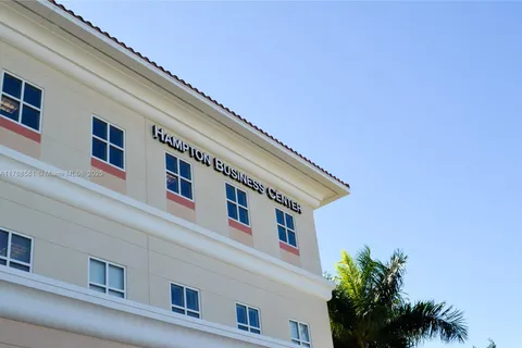 15800 Pines Blvd # 311, Pembroke Pines FL 33027