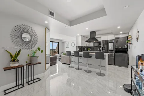 911 E Ponce De Leon Blvd # 1601, Coral Gables FL 33134