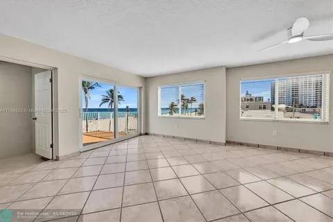 300 Oregon St # 201, Hollywood FL 33019