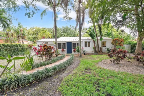 1055 NE 120th St, Biscayne Park FL 33161