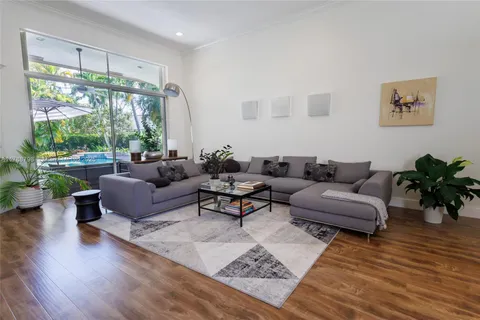280 Landings Blvd # 280, Weston FL 33327
