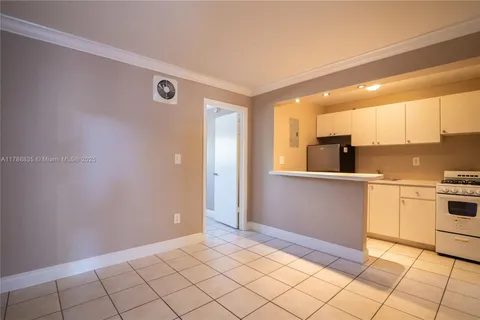 1014 Salzedo St # 101, Coral Gables FL 33134