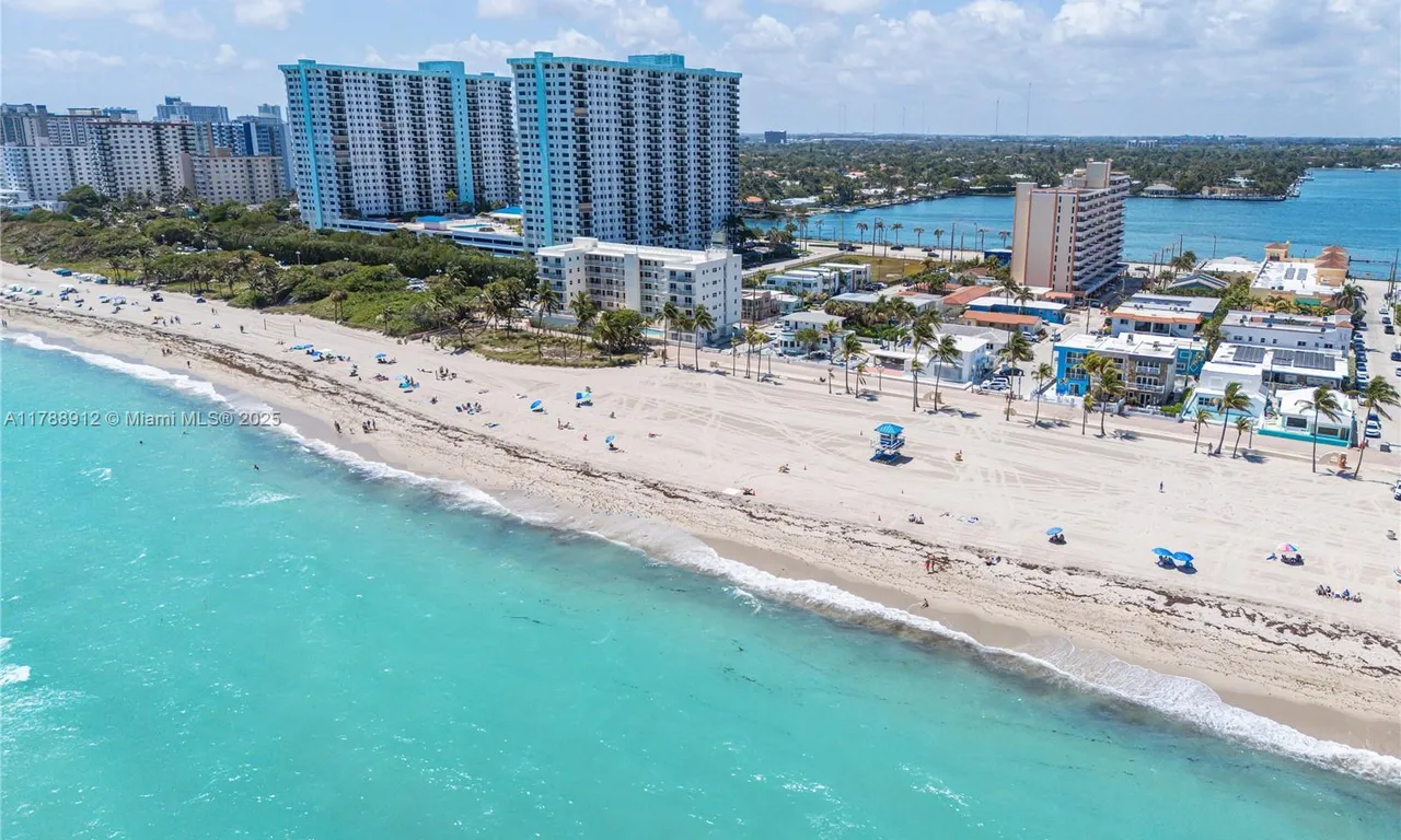 326 Madison St # 1, Hollywood FL 33019