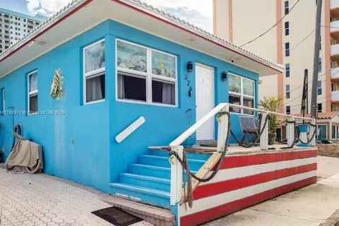 326 Madison St # 1, Hollywood FL 33019
