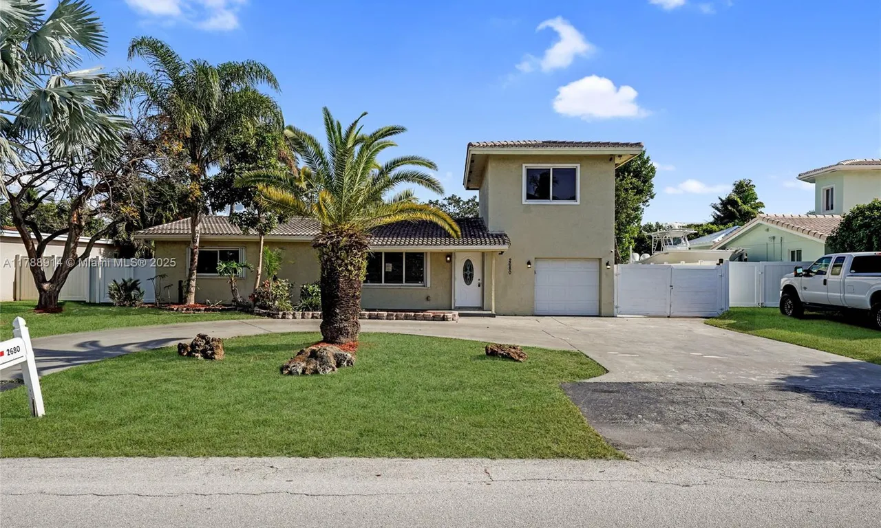 2680 NE 22nd Ct, Pompano Beach FL 33062