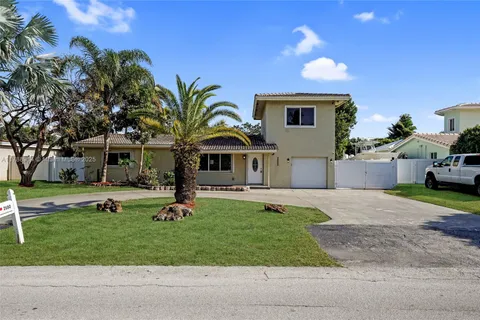 2680 NE 22nd Ct, Pompano Beach FL 33062