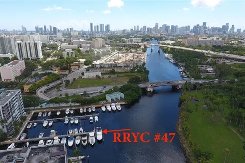 1700 NW N River Dr, Miami FL 33125
