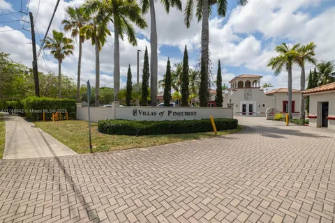 6707 N Kendall Dr # 105, Pinecrest FL 33156