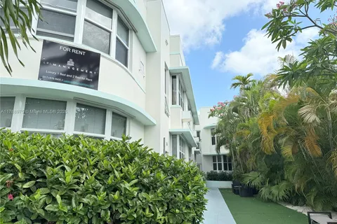 315 W 28th St # 10, Miami Beach FL 33140
