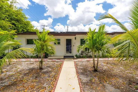 2740 NW 175th St, Miami Gardens FL 33056