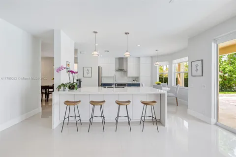 1092 Lavender Cir, Weston FL 33327