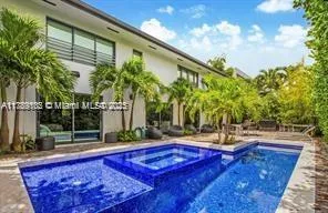 635 Curtiswood Dr, Key Biscayne FL 33149
