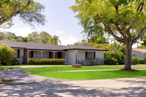 17020 SW 87th Ave, Palmetto Bay FL 33157