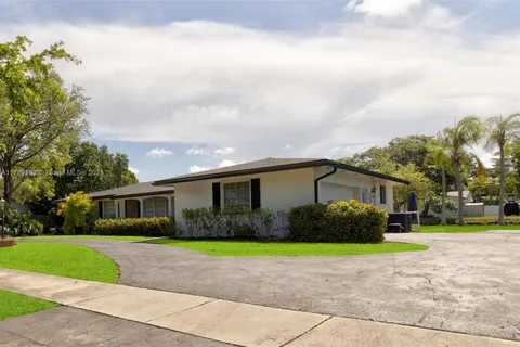 17020 SW 87th Ave, Palmetto Bay FL 33157