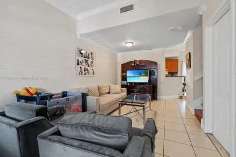 21937 SW 88th Path, Cutler Bay FL 33190