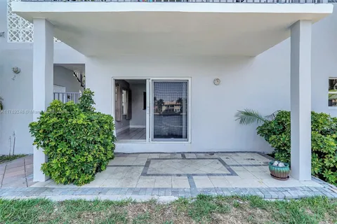 2200 S Ocean Dr # N116, Hollywood FL 33019