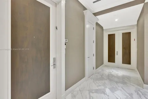 2000 Island Blvd # 203, Aventura FL 33160
