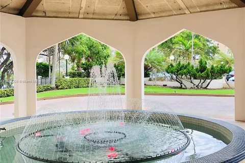 1865 S Ocean Dr # 17K, Hallandale Beach FL 33009