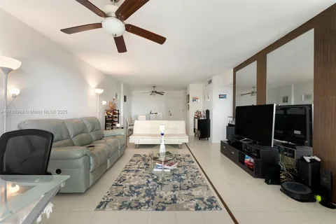 800 West Ave # 720, Miami Beach FL 33139