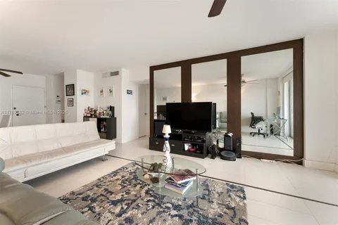 800 West Ave # 720, Miami Beach FL 33139