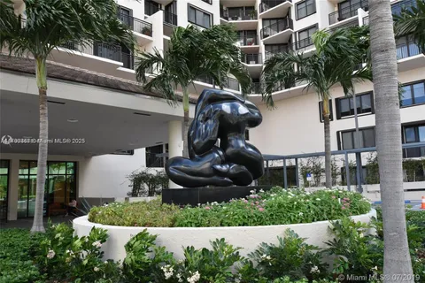 540 Brickell Key Dr # 1600, Miami FL 33131