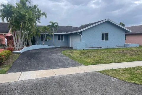 7522 SW 6th St, North Lauderdale FL 33068