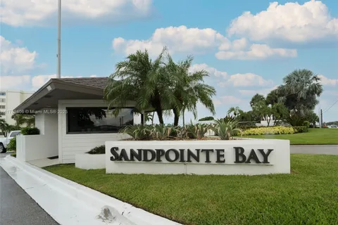 19800 Sandpointe Bay Dr # 506, Tequesta FL 33469