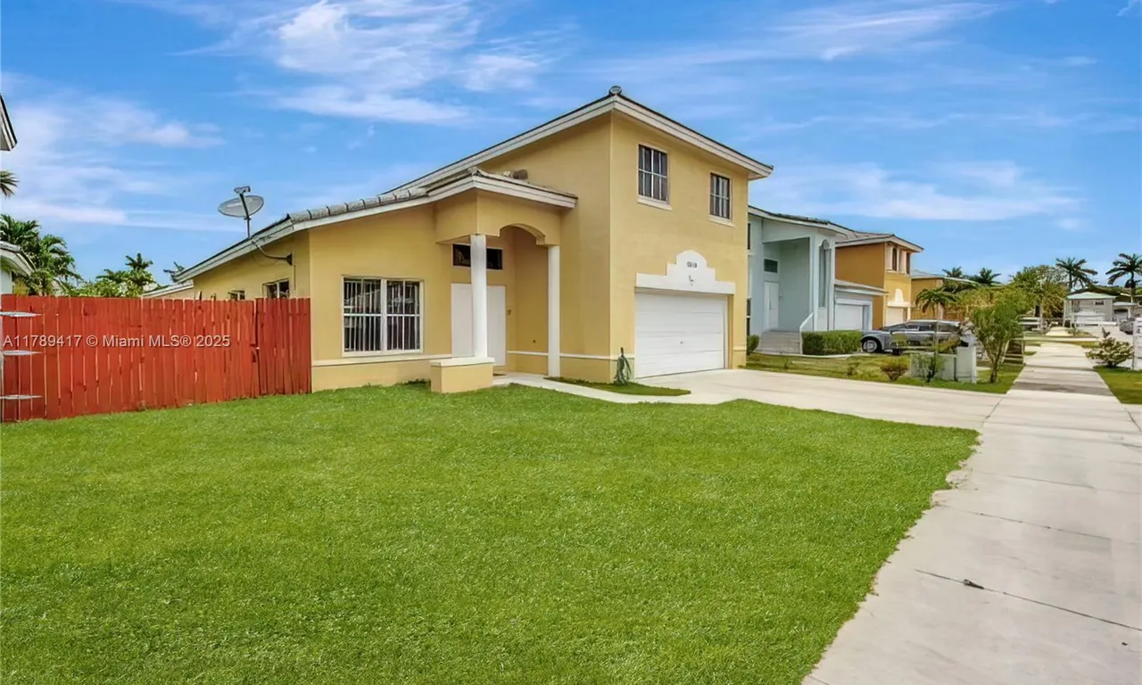 12113 SW 249th St, Homestead FL 33032