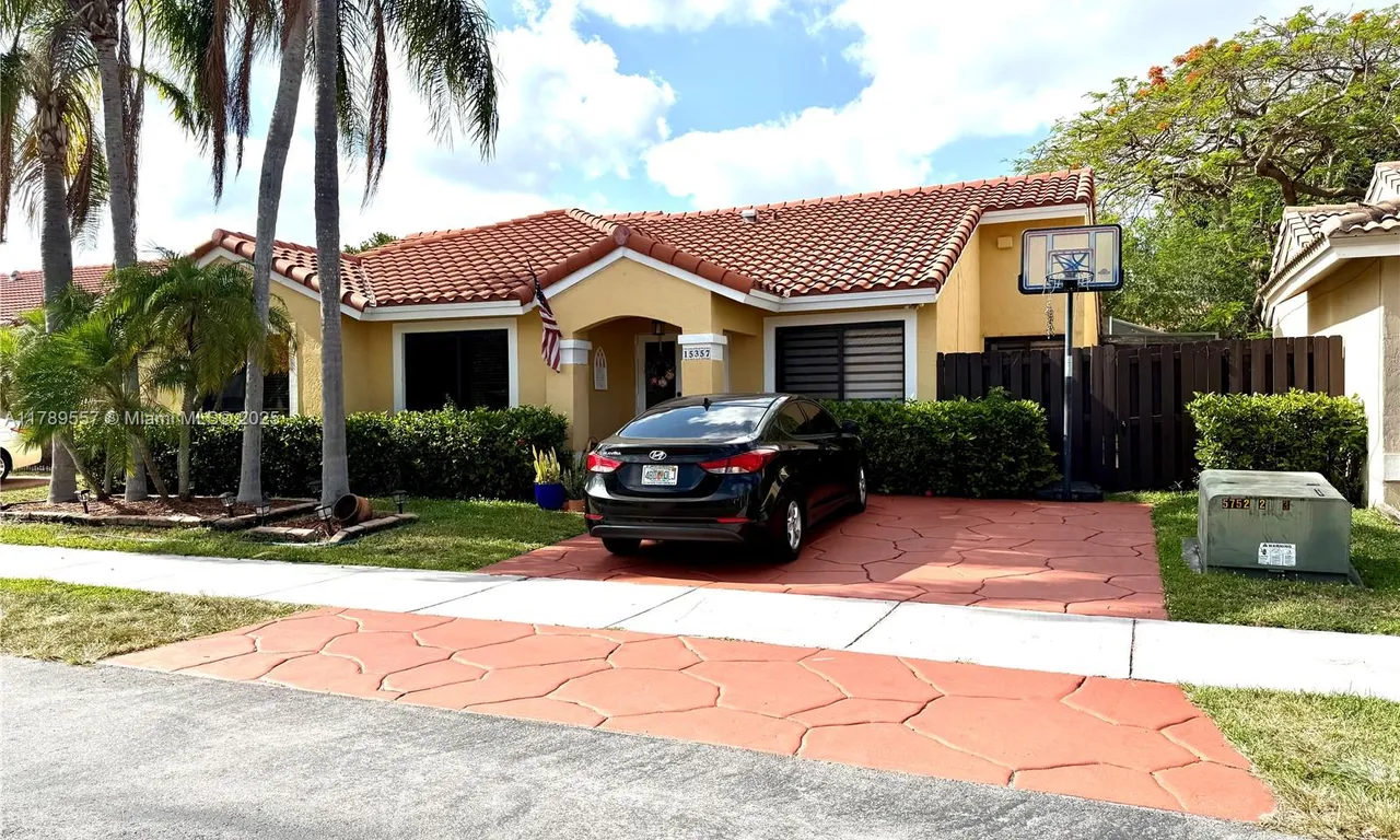 15357 SW 43rd Ter, Miami FL 33185